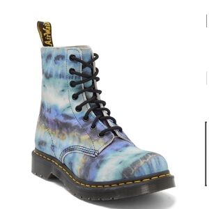 Doc Martens 1460 Pascal Boot (Unisex)
BLUE, Size 4UK (6 Women / 5 Men NEW